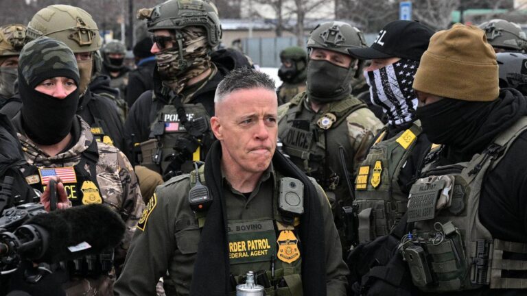 Trial of Chicago man accused of putting bounty on top Border Patrol leader sent to jury