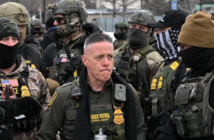 Trial of Chicago man accused of putting bounty on top Border Patrol leader sent to jury