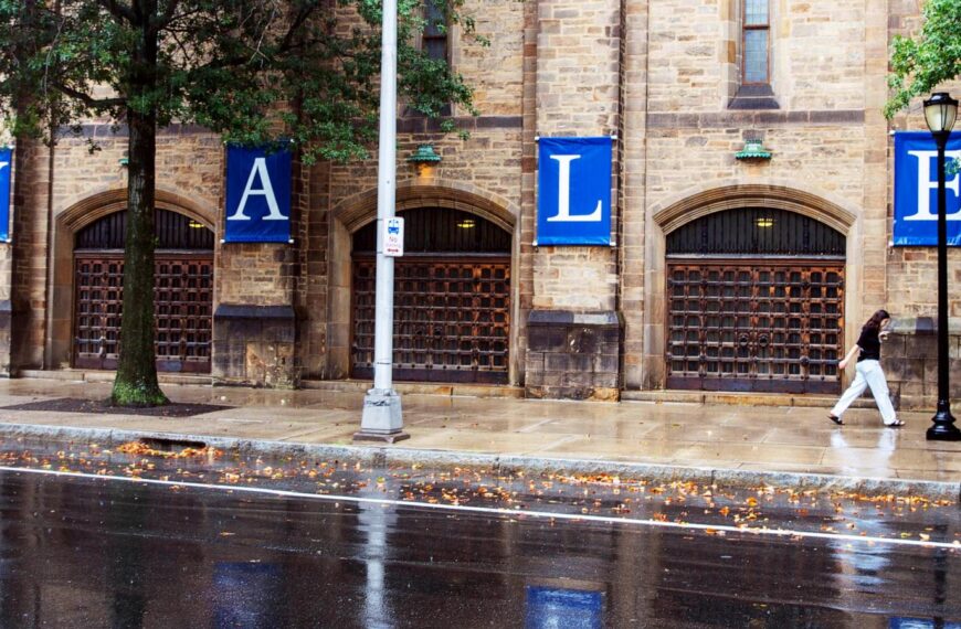 Yale to waive all costs for new undergraduates from families earning less than $100,000