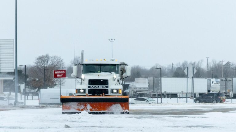 Stranded by winter weather? Here's what airlines owe you