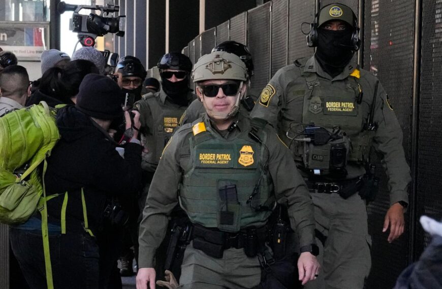 Jury selection begins in alleged murder-for-hire plot of Border Patrol leader in Chicago