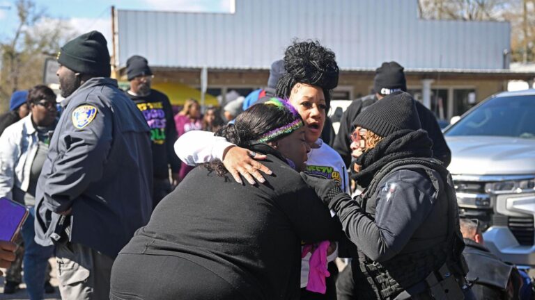 Teenagers charged in Louisiana parade shootings that injured child, 4 others