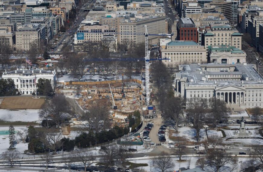 Memo says White House was ‘excellently preserved’ during East Wing demolition