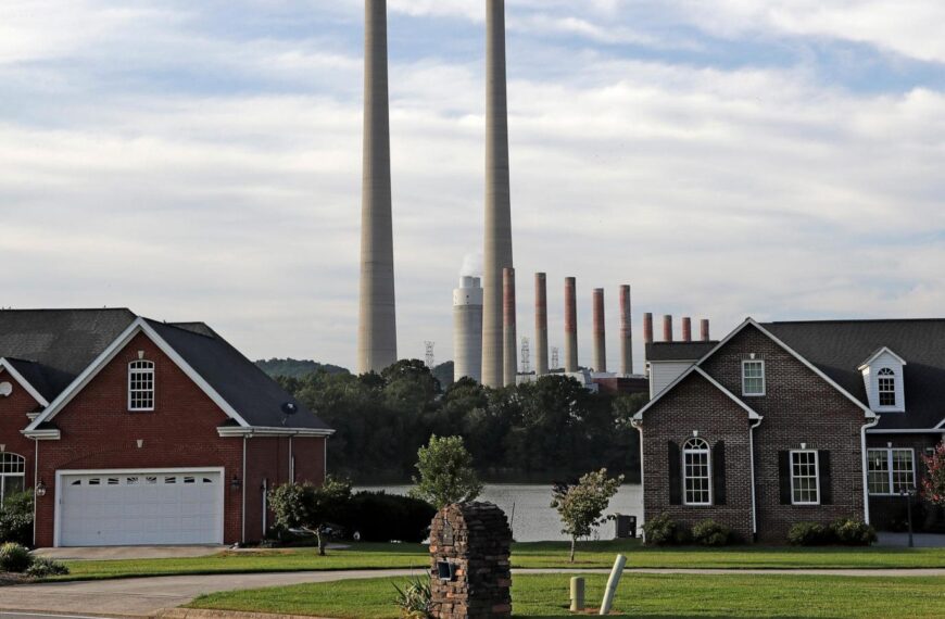 US’s largest public utility says it now doesn’t want to close two coal-fired plants
