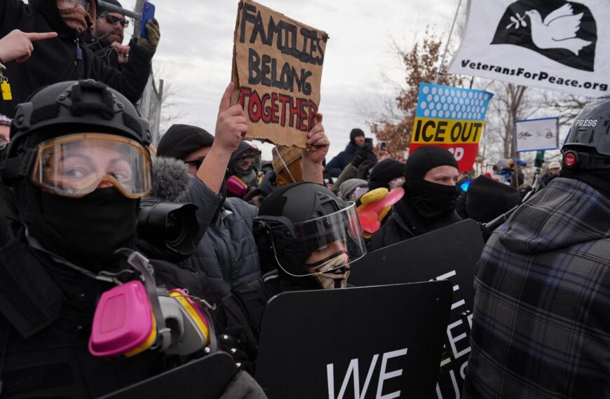 Police arrest protesters at Minneapolis federal building on&hellip;