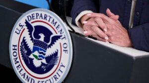 Appeals court affirms Trump policy of jailing immigrants&hellip;