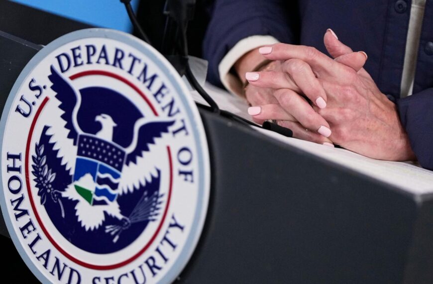 Appeals court affirms Trump policy of jailing immigrants&hellip;