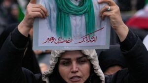 US bombs military sites on Iranian island as&hellip;