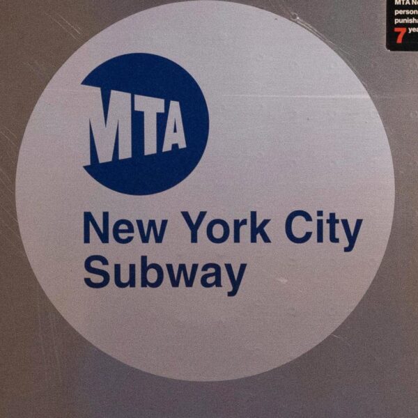 Elderly man shoved onto subway tracks dies, prompting…