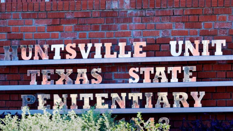 A North Texas man faces execution as his cousin claims he was the shooter