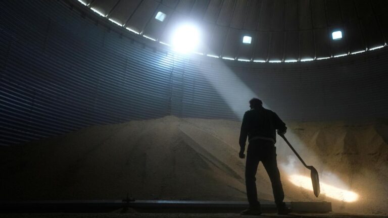 Already under financial pressure, Midwest soybean farmers are squeezed further by tariffs, Iran war