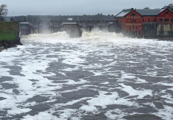 Severe storms continue to produce heavy rain, lightning and flooding across parts of US