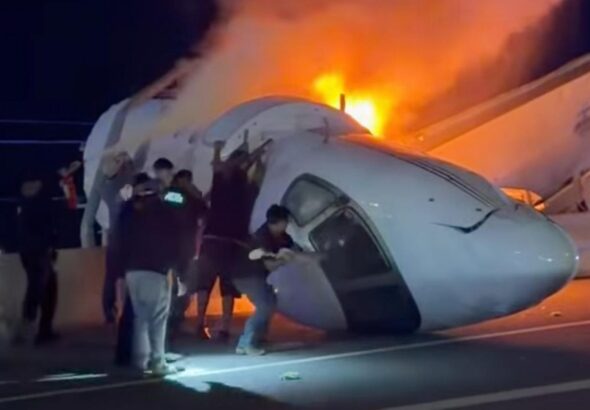 With a sledgehammer and a shovel, volunteers raced to save passengers in Texas plane crash