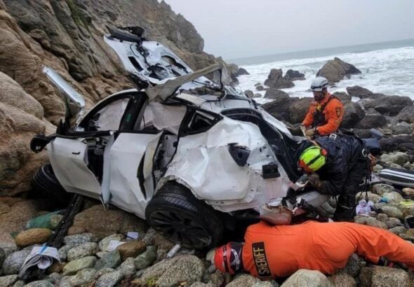 Charges against dad who drove family off cliff dropped after mental health treatment