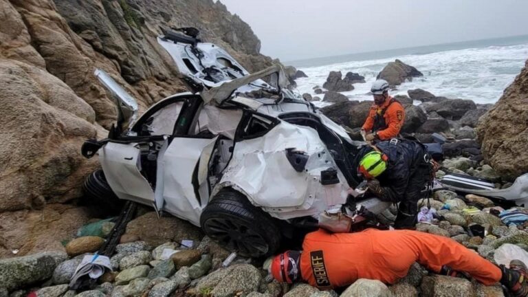Charges against dad who drove family off cliff dropped after mental health treatment