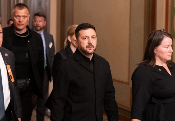 Senate takes first steps on Russian sanctions after meeting with Zelenskyy