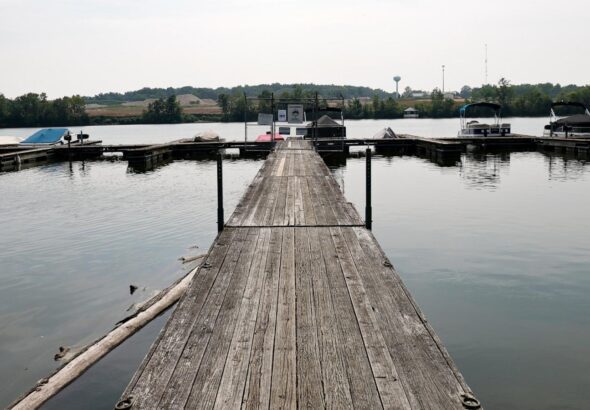 Attempt to save a struggling swimmer leaves 5 dead in an Ohio river