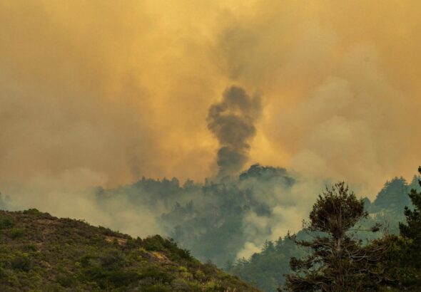 2 wildfires burn along California's scenic Big Sur coast