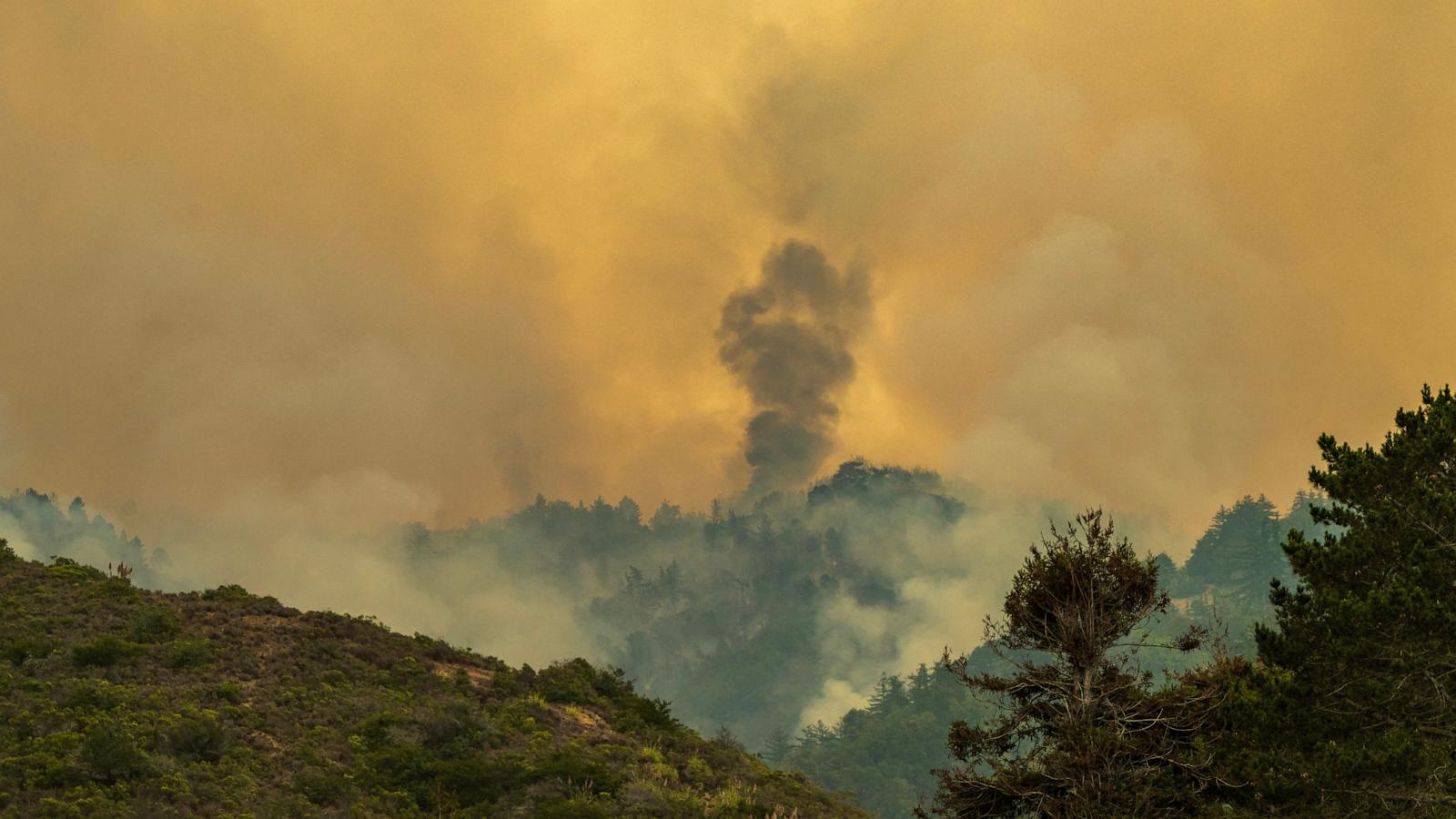 2 wildfires burn along California's scenic Big Sur coast