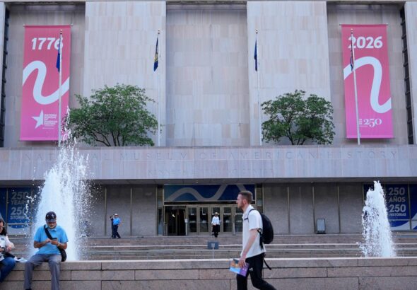 Trump asks Smithsonian to install George Washington statues and exhibit