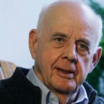 Wendell Berry, Kentucky-born author who advocated a simpler life, has died at 92