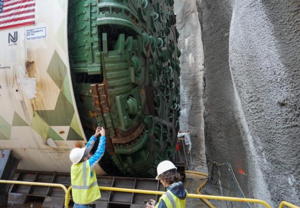 Drill to dig Hudson River tunnel connecting New York and New Jersey