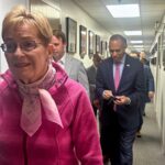Jeffries likes Democrats' chances in race for the House as he campaigns in Ohio